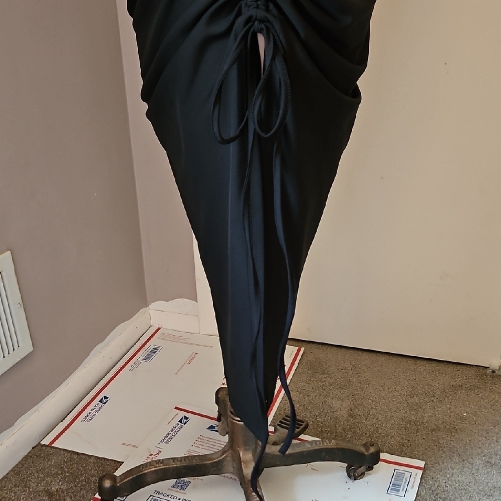 Stretch One-Shoulder Dress - Picture 4 of 9